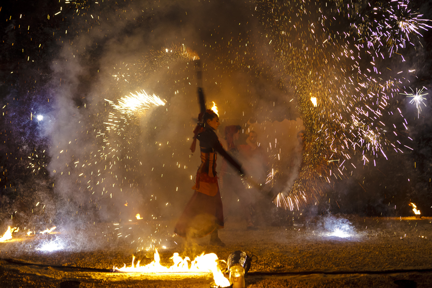 Battement de Feu, Cie Lunatypik - Soirée Entreprise BRL, Château du Pouget à Vérargues 2013-12-13