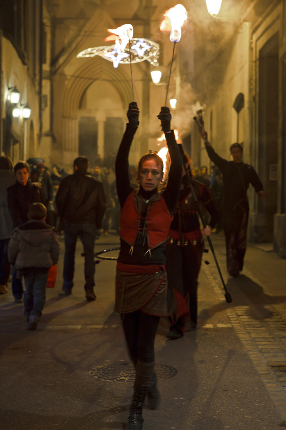 Des Femmes et des Flammes, Cie Zérafa - Fête des Lumières à Montpellier, quartier St Roch, 2013-12-07