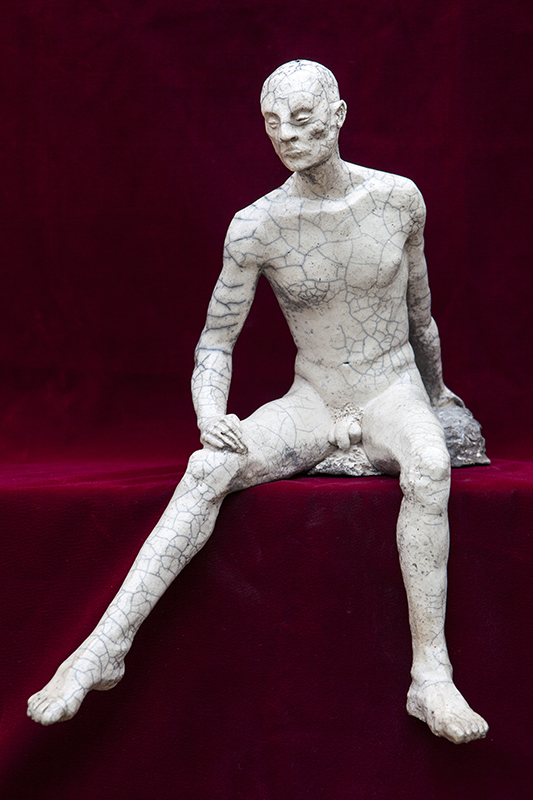 Jonathan - Modelage en terre, émaillage, cuisson raku - Artiste : Colette Cortey